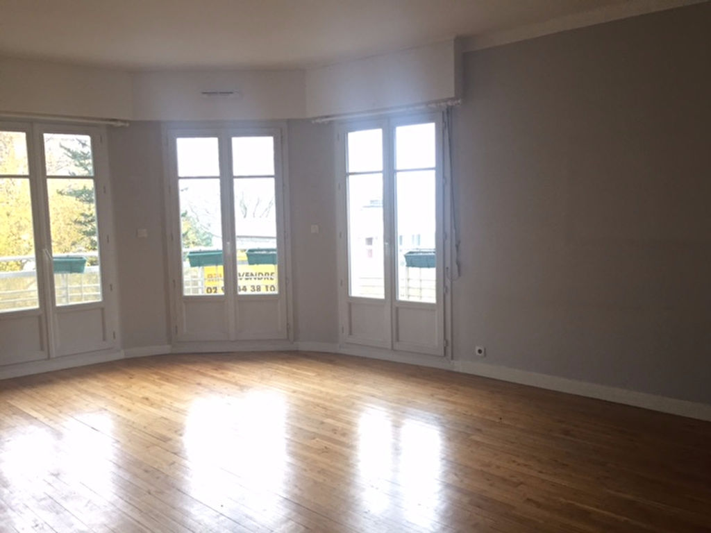 T4 - RUE ALAIN FOURNIER - ASCENSEUR - 92.45 m² T4 - RUE ALAIN FOURNIER - ASCENSEUR - 92.45 m²