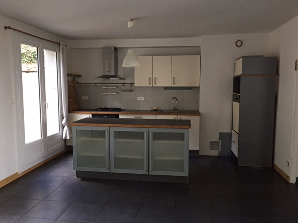 MAISON T5 - Rue Georges Leygues - environ 100 m² MAISON T5 - Rue Georges Leygues - environ 100 m²