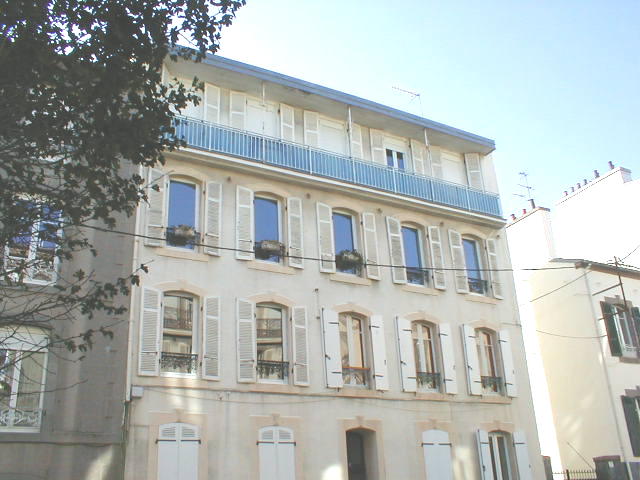 STUDIO - RUE CHOQUET DE LINDU - 28 m2