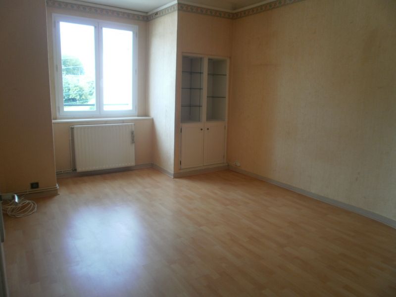 T2 - RUE DE GUILERS - 48 m2