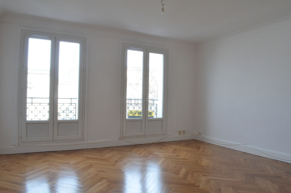 T5 - 25 RUE DU CHATEAU - 110 m2 T5 - 25 RUE DU CHATEAU - 110 m2