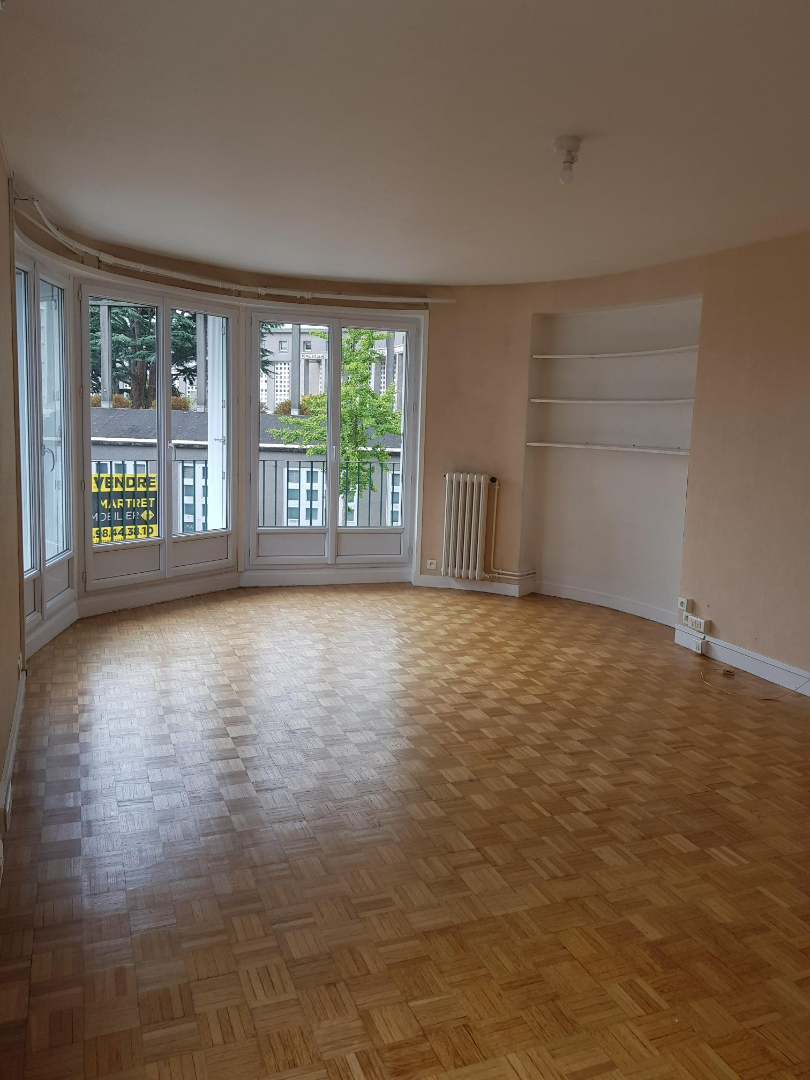 T6 - Rue Kerabecam - 127 m2 T6 - Rue Kerabecam - 127 m2