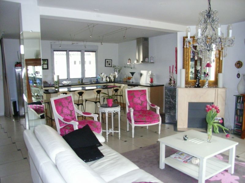 SECTEUR SAINT MARTIN - MAISON DE VILLE avec terrasse.