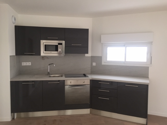 T3 - PARKING - FREGATE LA PLACE - 67.35 m² T3 - PARKING - FREGATE LA PLACE - 67.35 m²