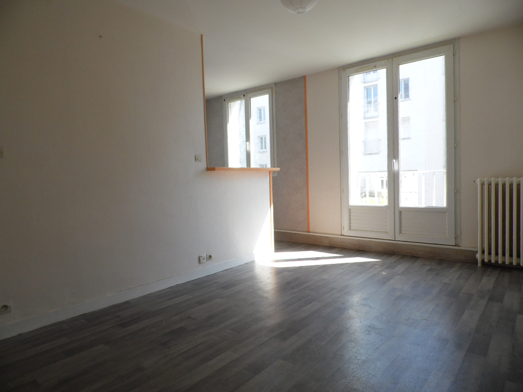 Appartement T3 centre ville. Appartement T3 centre ville.
