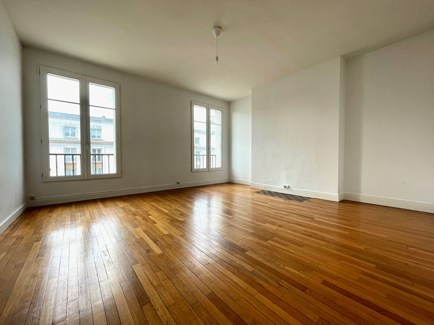 T4 ASCENSEUR - RUE DE SIAM - 88 m2 T4 ASCENSEUR - RUE DE SIAM - 88 m2