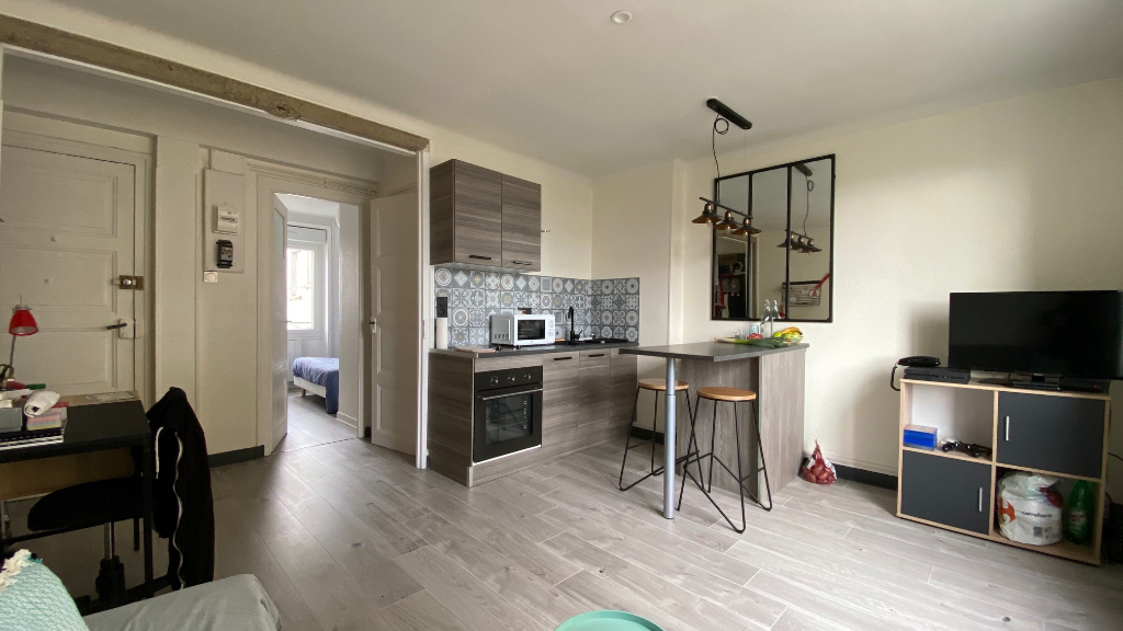 T1 BIS - RUE MICHELET - 27 M2 T1 BIS - RUE MICHELET - 27 M2