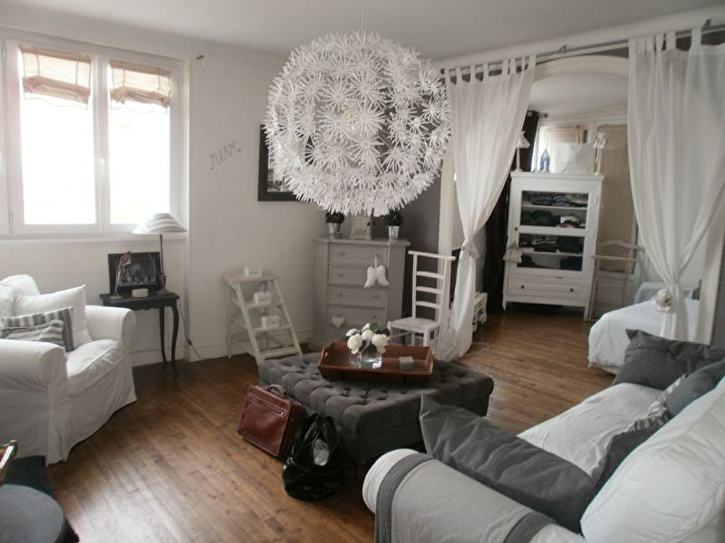 T5 - RUE DU CHATEAU - 91,69 m² T5 - RUE DU CHATEAU - 91,69 m²
