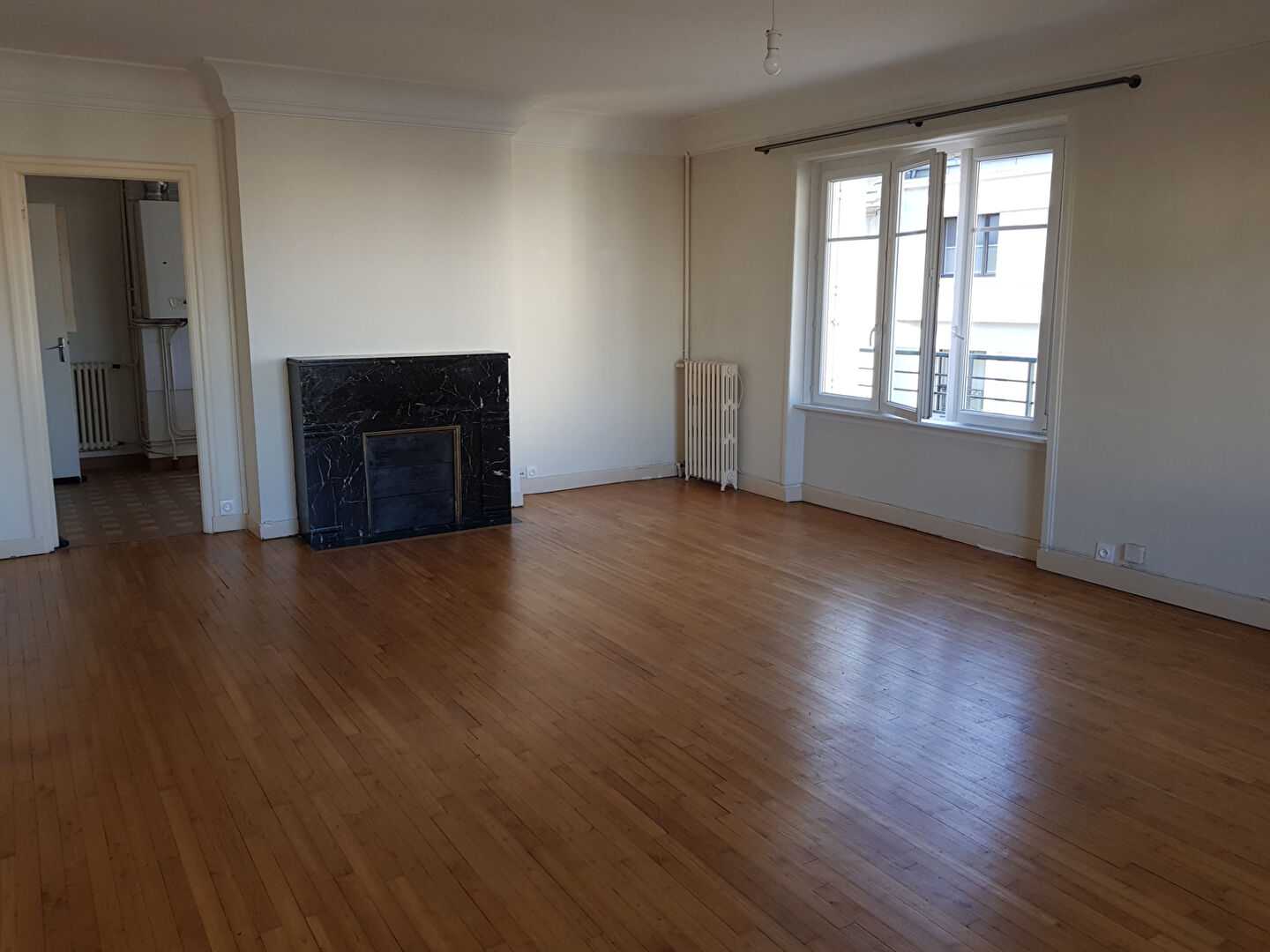 T5 - RUE DU CHATEAU - 122.34 M² T5 - RUE DU CHATEAU - 122.34 M²