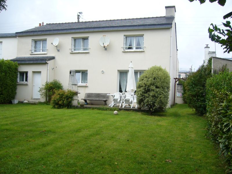 Au bourg de St Marc- Maison r�cente de Type 7 pi�ce(s)