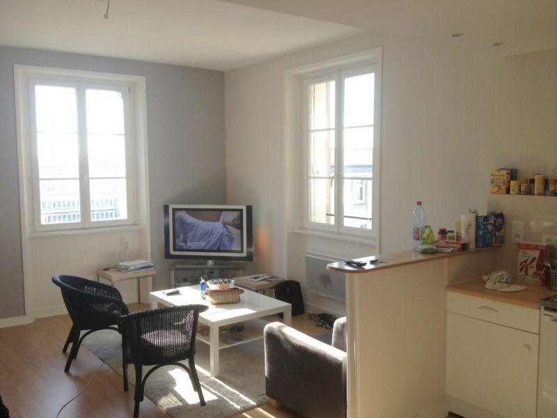 T2 - RUE PASTEUR - 43 M² T2 - RUE PASTEUR - 43 M²