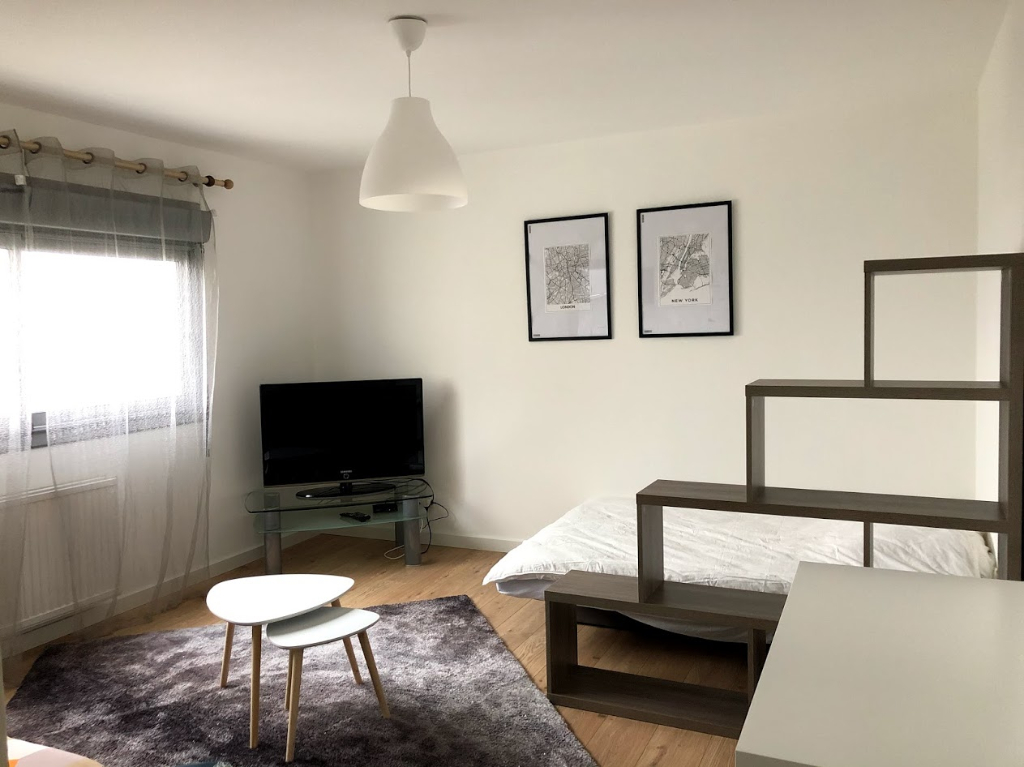 T1 MEUBLE - RUE BOBBY SANDS - 30.87 m2 T1 MEUBLE - RUE BOBBY SANDS - 30.87 m2