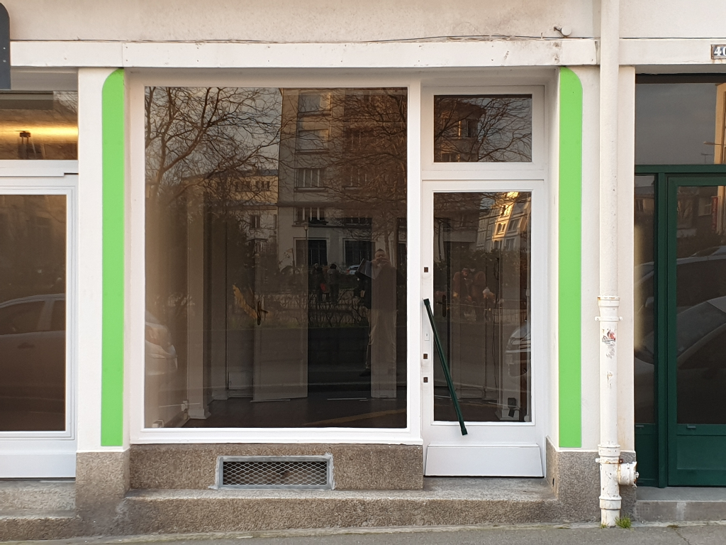 LOCAL COMMERCIAL - RUE EMILE ZOLA - envir 32 m2 LOCAL COMMERCIAL - RUE EMILE ZOLA - envir 32 m2