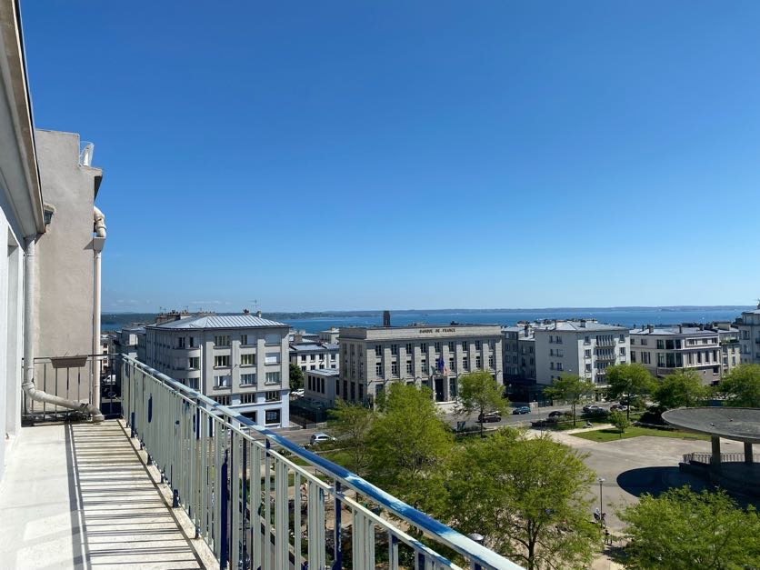 T4 ASCENSEUR ET VUE MER - RUE JEAN MACE - 106 m2 T4 ASCENSEUR ET VUE MER - RUE JEAN MACE - 106 m2