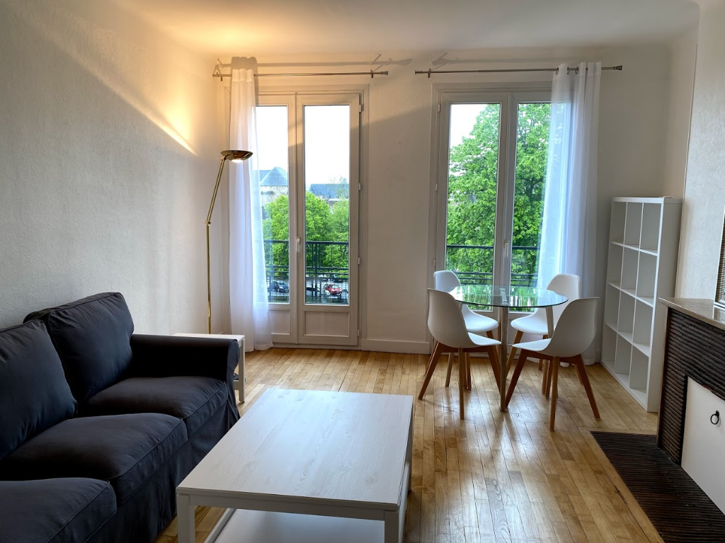 T3 MEUBLE - RUE PIERRE BROSSOLETTE - 55m² T3 MEUBLE - RUE PIERRE BROSSOLETTE - 55m²