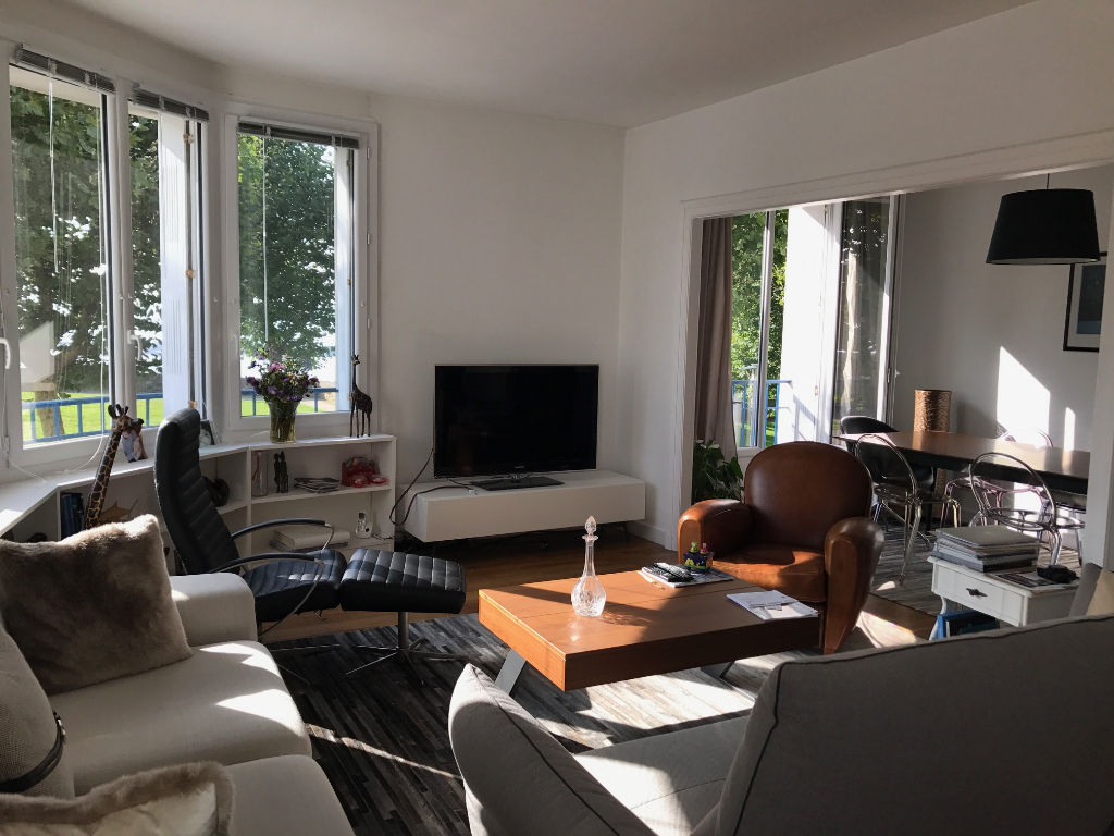 T5 - COURS DAJOT - RUE DE DENVER -110 m² T5 - COURS DAJOT - RUE DE DENVER -110 m²
