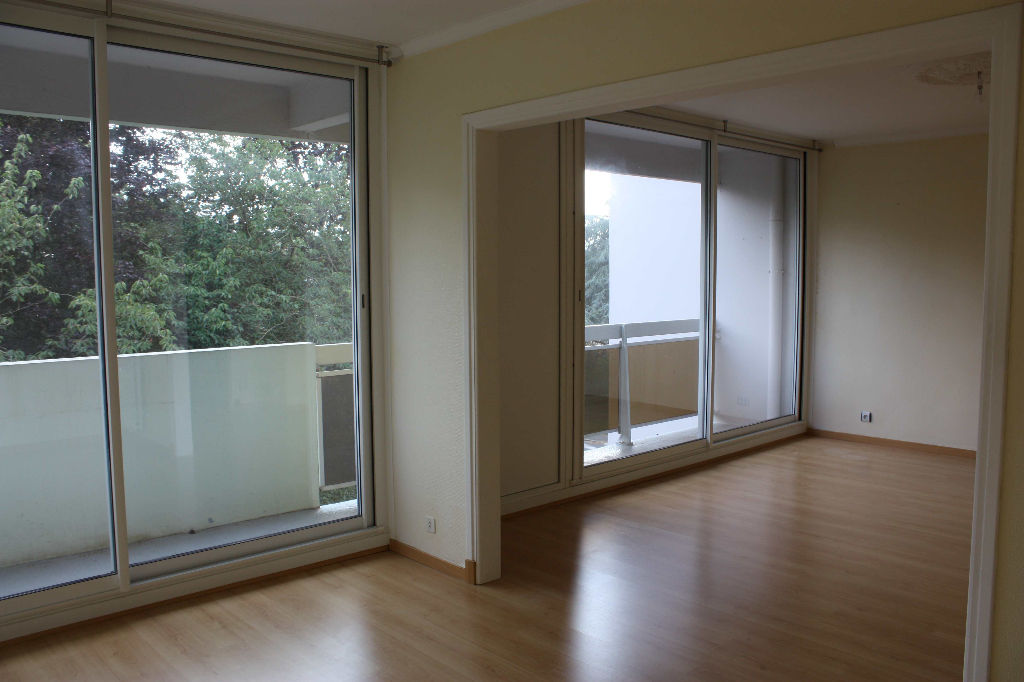 T4 - RUE DE REDON - 80m² T4 - RUE DE REDON - 80m²