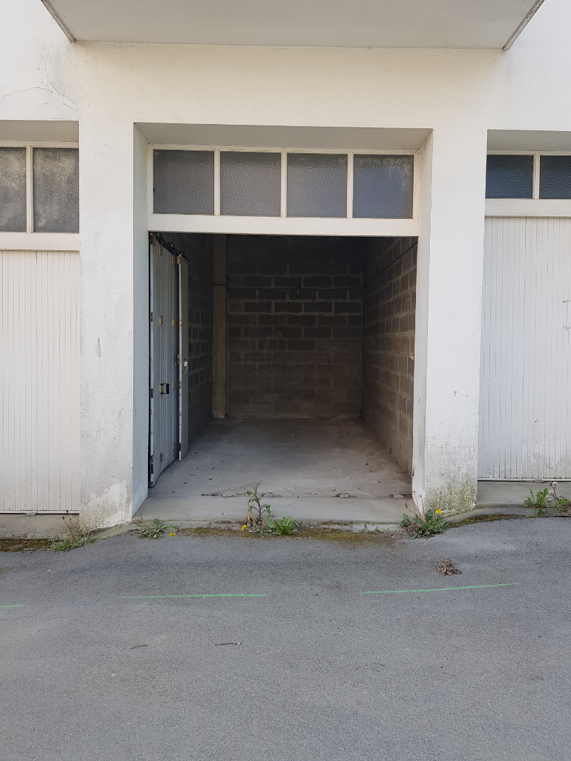 GARAGE N° 6 au 13 rue Frégate La Boussole à Brest GARAGE N° 6 au 13 rue Frégate La Boussole à Brest