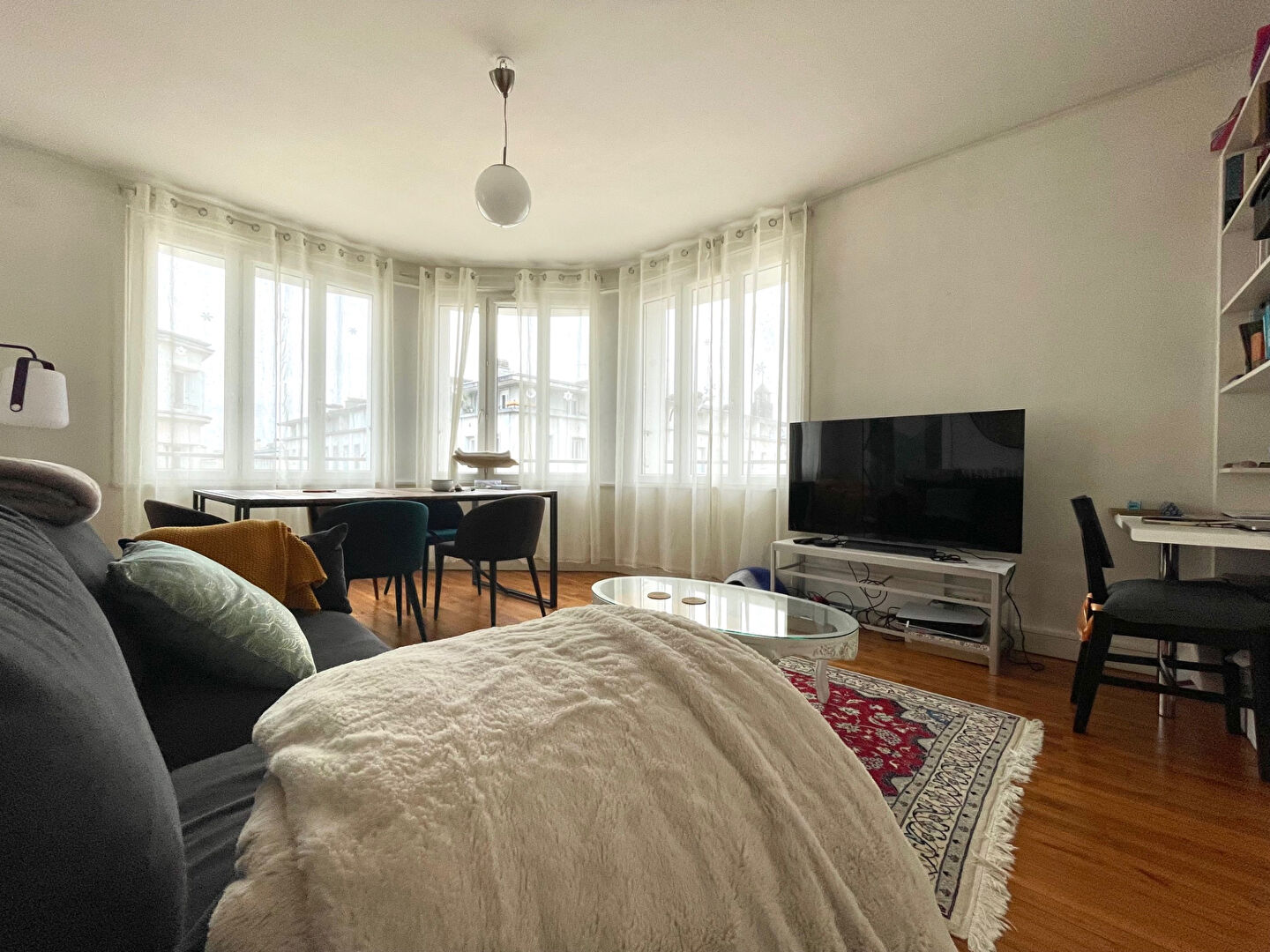 T4 - RUE D'AIGUILLON - 92 m2 T4 - RUE D'AIGUILLON - 92 m2