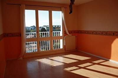 A Appartement Reze 2 pi�ce(s) 53 m2