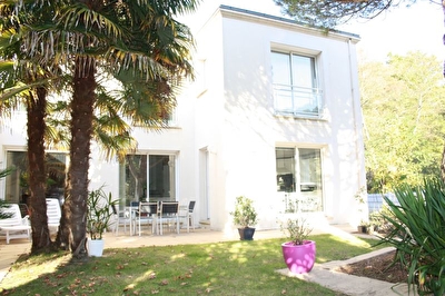 Maison ORVAULT 7 pi�ces 218m�