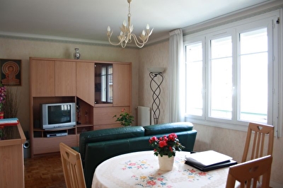 Appartement 3 CHAMBRES, GARAGE, SOUS PREFECTURE