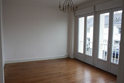 SAINT-NAZAIRE - Maison de ville proche gare 80m� - 2 chambres - 2 garages