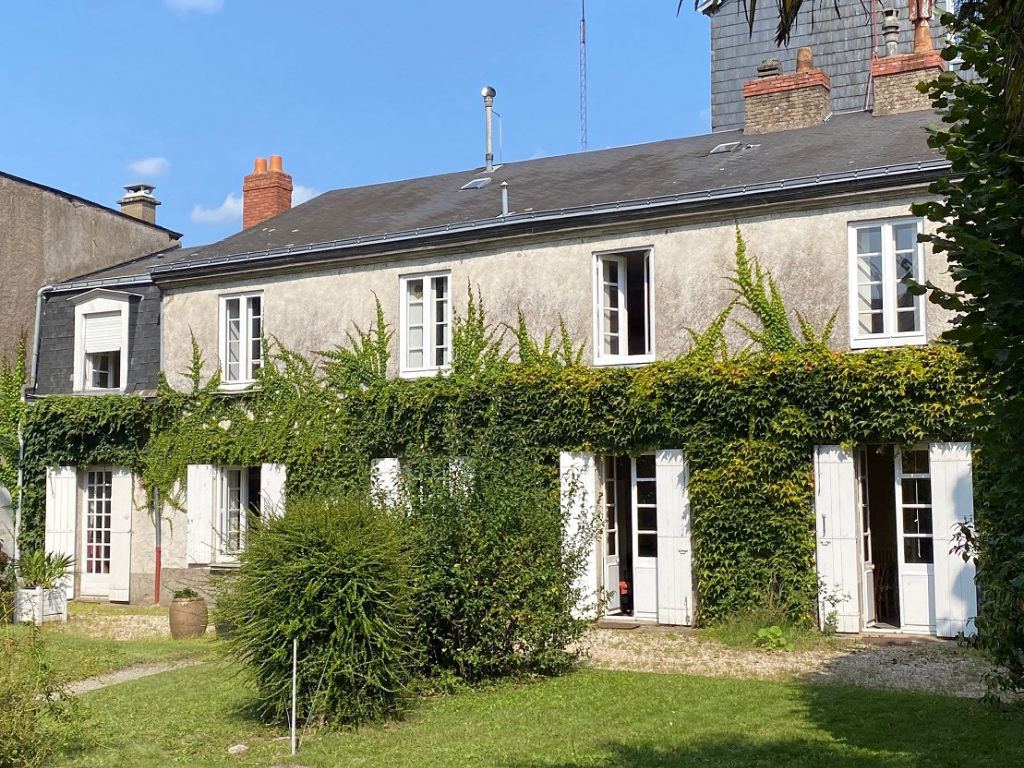 Saint Clément - maison 9 pièces Saint Clément - maison 9 pièces