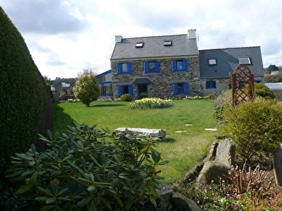 Maison type long�re PLOUGASTEL DAOULAS ou corps de ferme
