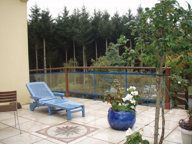MAISON DE 200 M2 HAB.EN EXCELLENT ETAT SUR 10800 M2 DE TERRAIN.5 MINUTES DE LA VOIE EXPRESS