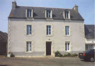 Corps de ferme Plon�our lanvern