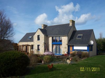 PLOUGOULM : Maison en pierres...