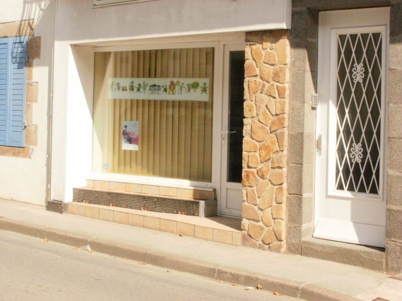 LESNEVEN, local commercial � louer