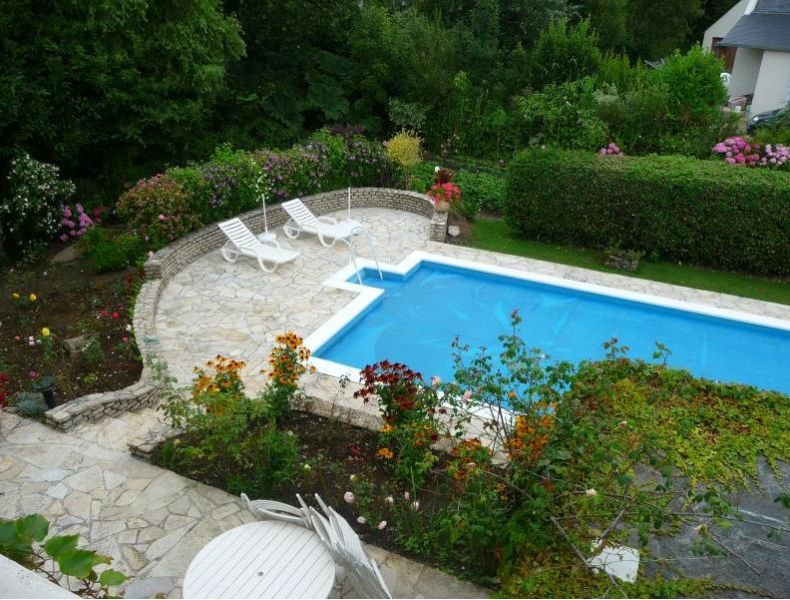 �PLOUGONVELIN SUPERBE PROPRIETE SUR 1600 M2 DE TERRAIN CONSTRUCTIBLE,PISCINE,PROCHE DES PLAGES,TERRAIN CLOS,