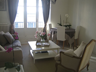 BREST QUARTIER COURS D'AJOT - APPARTEMENT  T3 RENOVE PAR ARCHITECTE - BALCON