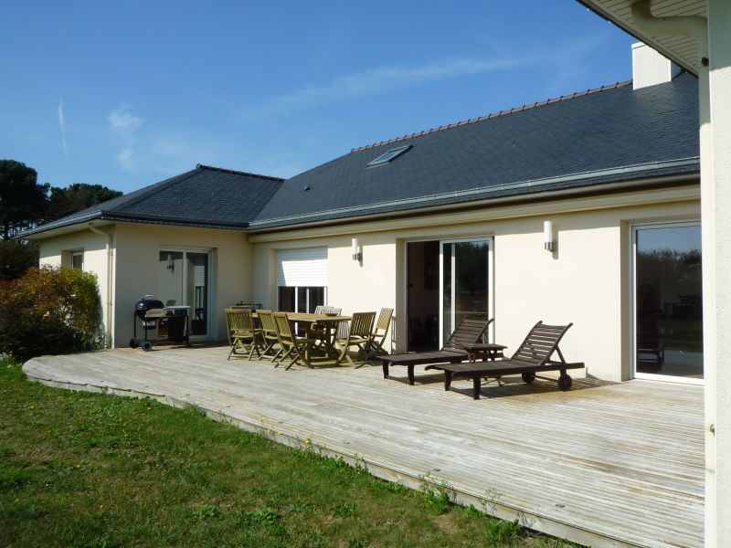 Contemporaine de plain-pied, de 220m� sur Plouarzel � 2 pas des plages