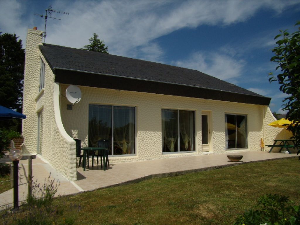 Maison T6 � Locmaria-plouzan�,proche des plages