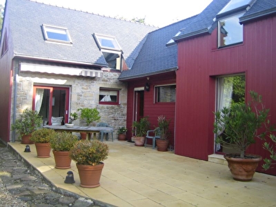 GOUESNOU magnifique propri�t� T6 sur parc de 7900m2