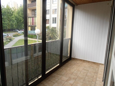 BREST,T3 PROCHE ECOLE DE COMMERCE ET PARC DE LA PENFELD,ASCENSEUR,PARKING SOUTERRAIN SECURISE