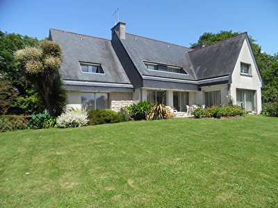 Maison contemporaine Concarneau 9 pi�ce(s) 250 m2
