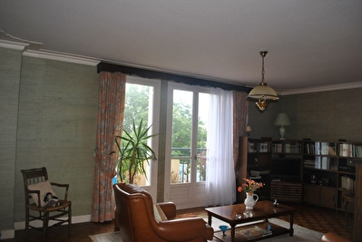BREST - GUELMEUR/STRASBOURG - APPARTEMENT T4 DE STANDING AVEC ASCENSEUR - VUE RADE