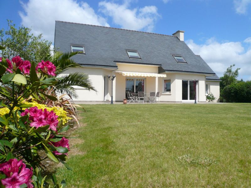 GOUESNOU au bourg contemporaine grand terrain constructible