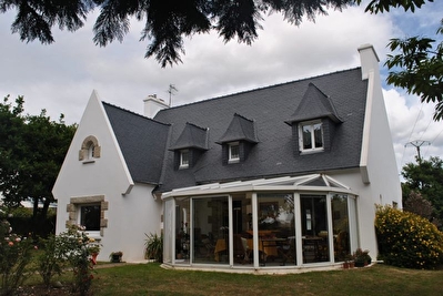 PLOUZANE - SUPERBE PROPRIETE DE 220 M� SUR TERRAIN DE 2200 M� -