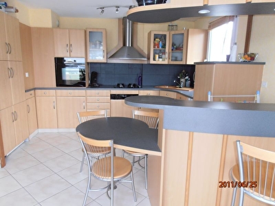 BREST ST-MARC, SUPERBE T2 . VUE MER, TERRASSE, DERNIER ETAGE,PISCINE,TENNIS