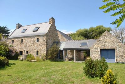 PORSPODER - ACCES MER - CORPS DE FERME DE 1850 AVEC EXTENSION 2000 SUR 2.200 DE TERRAIN - COUP DE COEUR