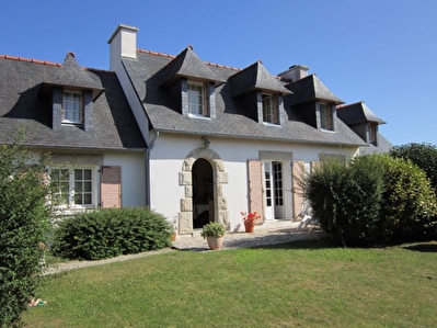Saint-Pabu, Maison T6, bien expos�e, tout pr�s Aber Beno�t