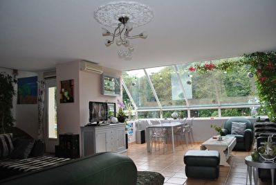 GUILERS -  BELLE CONTEMPORAINE DE 7 PIECES AVEC JARDIN PAYSAGER DE 6 500 m�