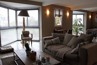 BREST - SAINT-MARTIN - EXCEPTIONNEL APPARTEMENT DE 150 M� RENOVE - GARAGE
