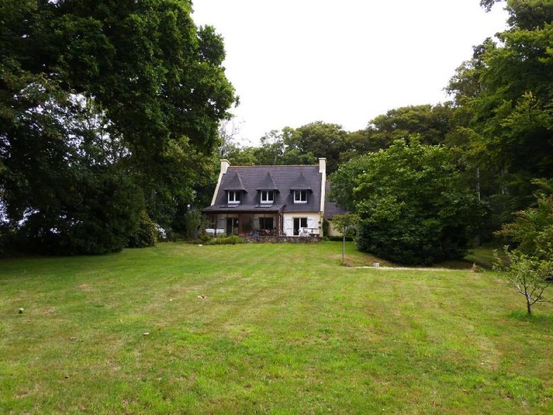 Le Conquet - ENTRE TERRE ET MER - Maison T6 avec v�randa et piscine sur joli parc arbor� de 6000m�