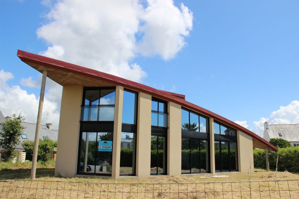 BREST - GRANDE MAISON NEUVE BBC D'ARCHITECTE A COATAUDON - TERRAIN 840 M� - ESPACE DETENTE AVEC JACUZZI